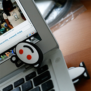 reddit alien USB flash drive  | Alien USB flash drive lost its head.